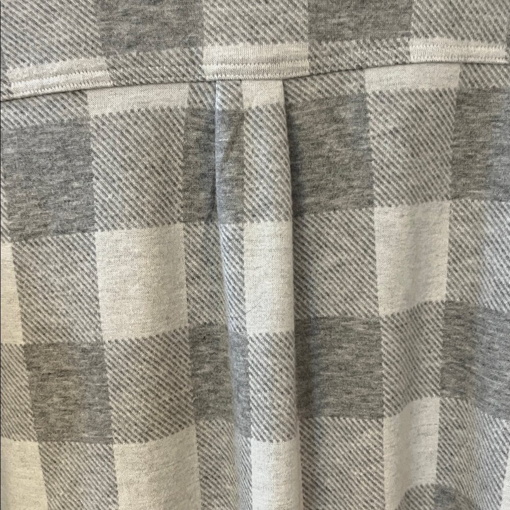 Faherty Grey Plaid Flannel hacket top size small - Picture 6 of 7